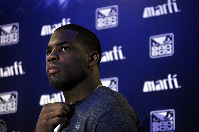 0-1,第80分钟遭绝杀,意甲第1遭意甲第8掀翻,AC米兰无缘意杯八强